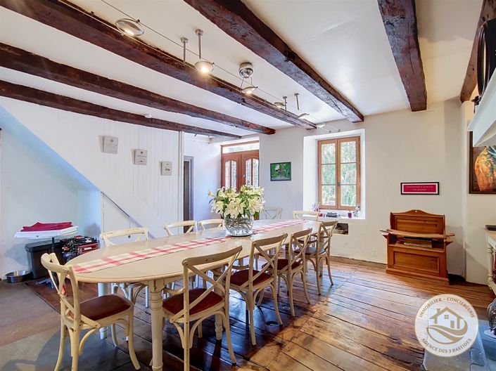Image No.6-5 Bed House for sale