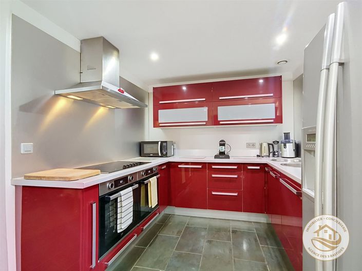 Image No.7-5 Bed House for sale