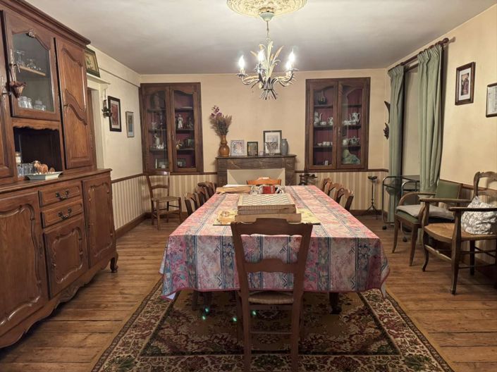 Image No.28-4 Bed House for sale