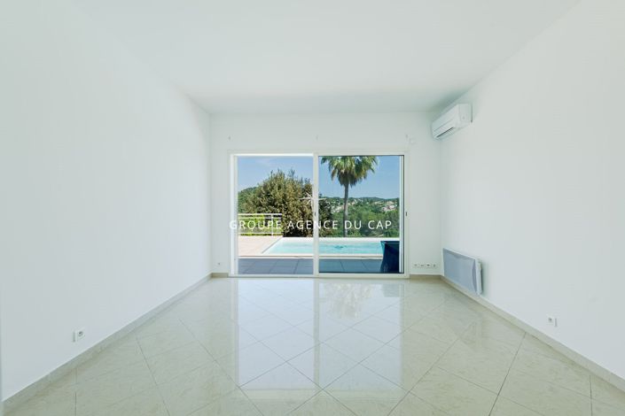 Image No.15-6 Bed House for sale
