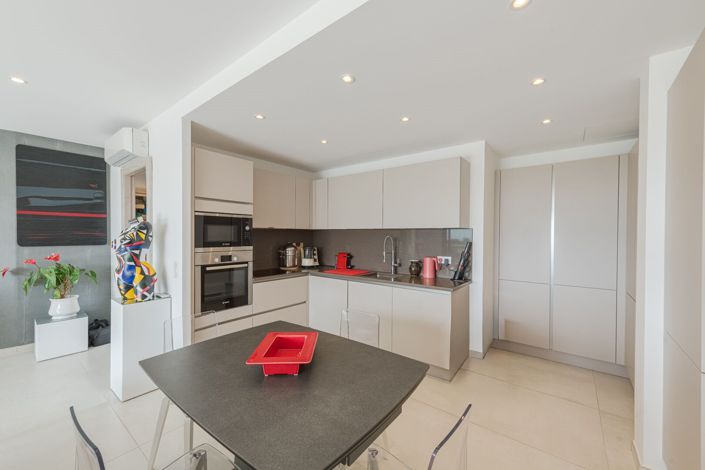Image No.5-2 Bed Apartment for sale