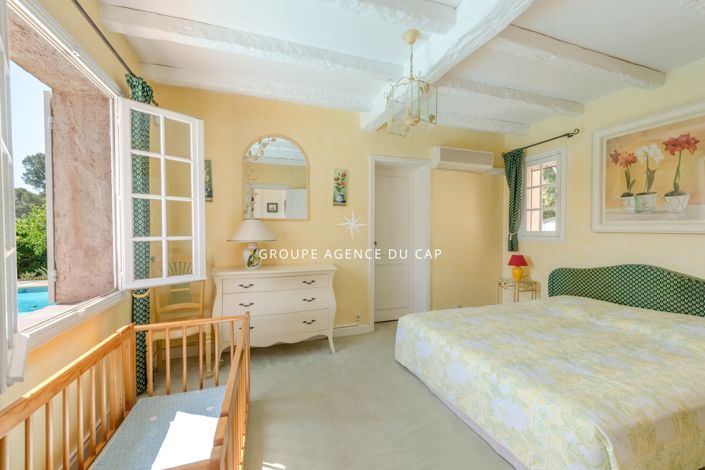 Image No.11-5 Bed House for sale