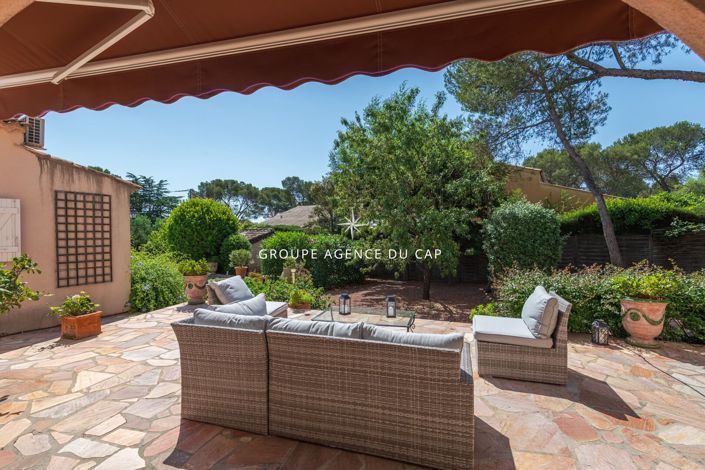 Image No.18-5 Bed House for sale