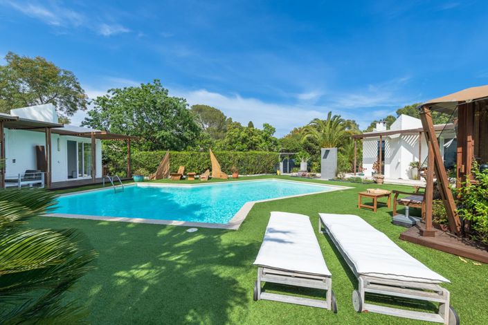 Image No.6-5 Bed House for sale
