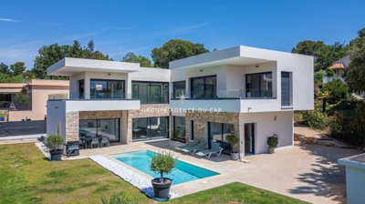 1 - Saint-Raphael, House