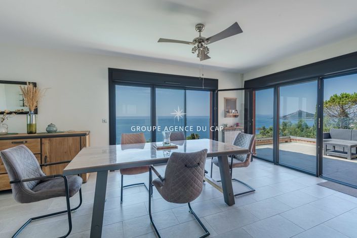 Image No.5-4 Bed House for sale