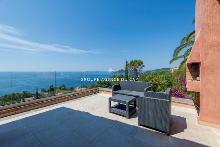 Image No.7-4 Bed House for sale