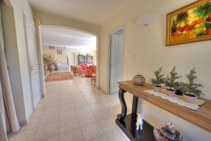 Image No.12-3 Bed House for sale
