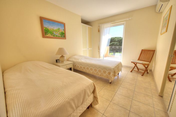 Image No.16-3 Bed House for sale