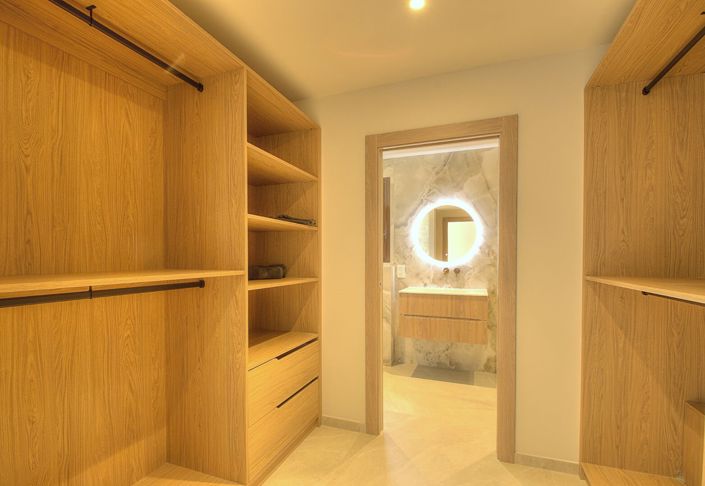 Image No.15-4 Bed House for sale
