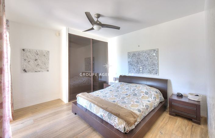 Image No.11-4 Bed House for sale