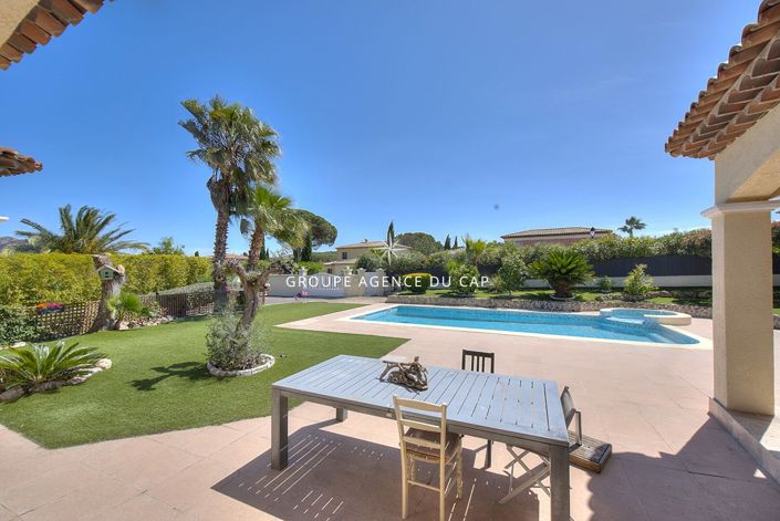 Image No.3-4 Bed House for sale
