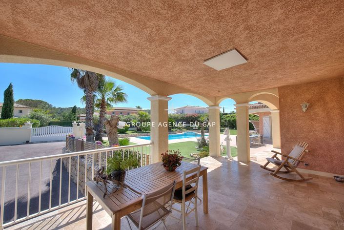 Image No.4-4 Bed House for sale