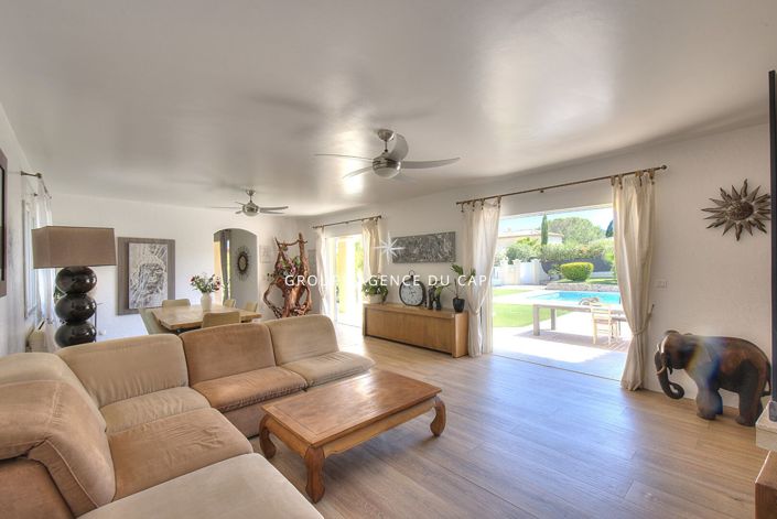 Image No.6-4 Bed House for sale