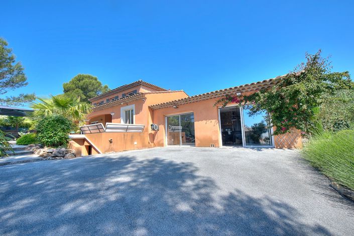 Image No.17-4 Bed House for sale