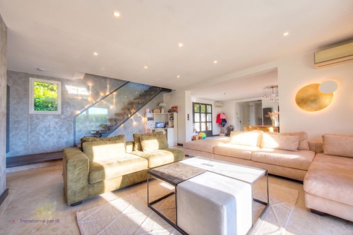 Image No.3-4 Bed House for sale