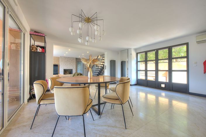 Image No.4-4 Bed House for sale