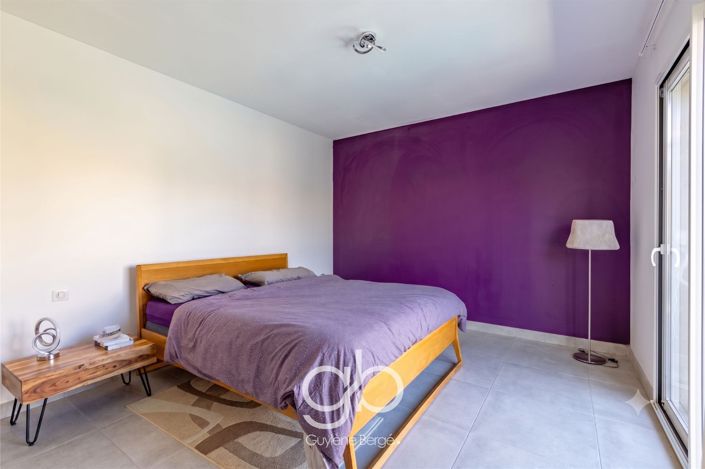 Image No.4-5 Bed House for sale