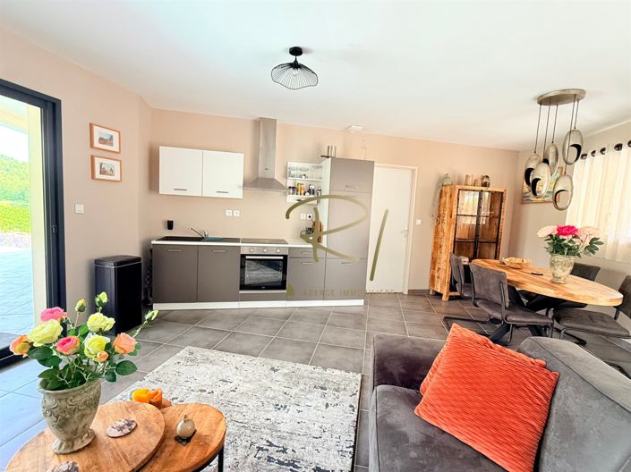 Image No.5-3 Bed House for sale