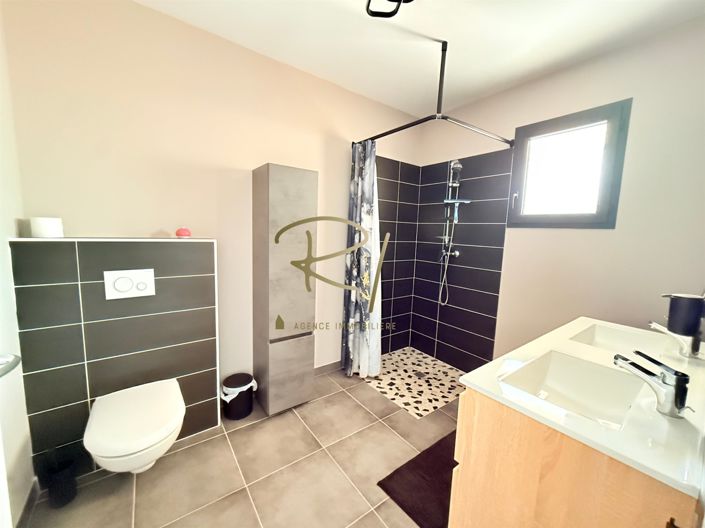Image No.8-3 Bed House for sale