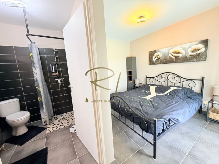 Image No.9-3 Bed House for sale