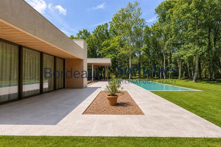 Image No.2-5 Bed House for sale