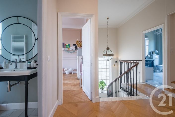 Image No.16-6 Bed House for sale