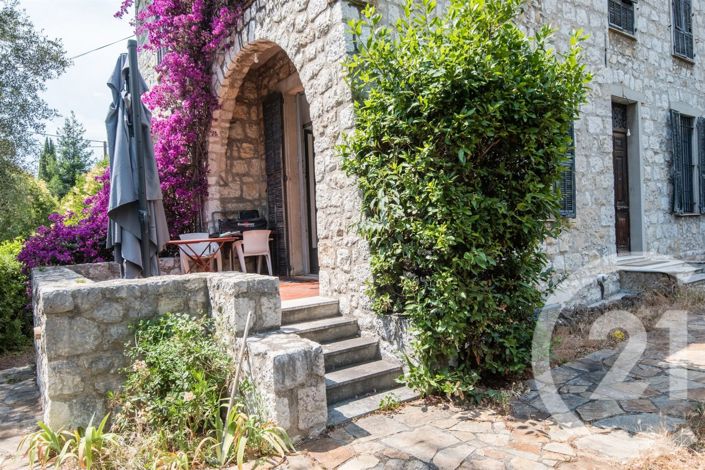 Image No.19-6 Bed House for sale
