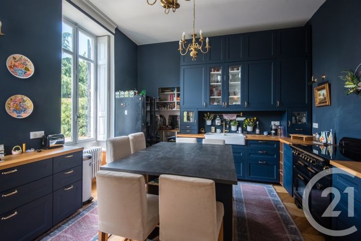 Image No.5-6 Bed House for sale