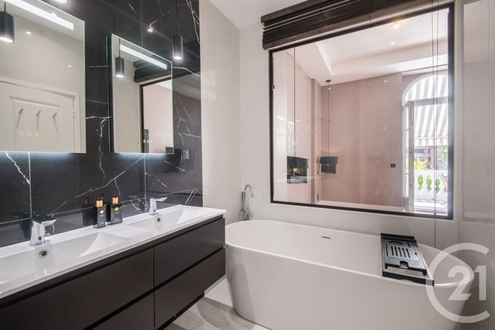 Image No.17-3 Bed Apartment for sale