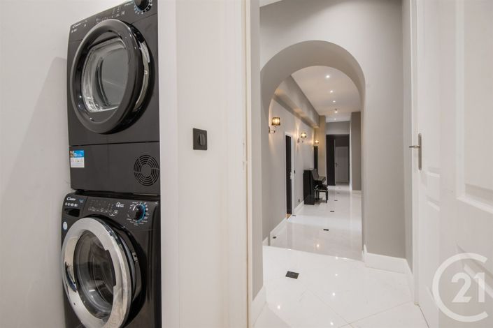 Image No.20-3 Bed Apartment for sale