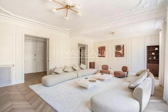 Image No.10-5 Bed Apartment for sale