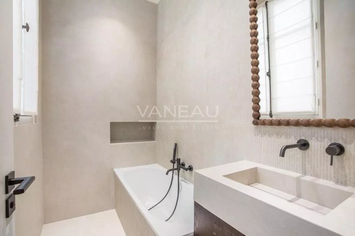 Image No.15-5 Bed Apartment for sale