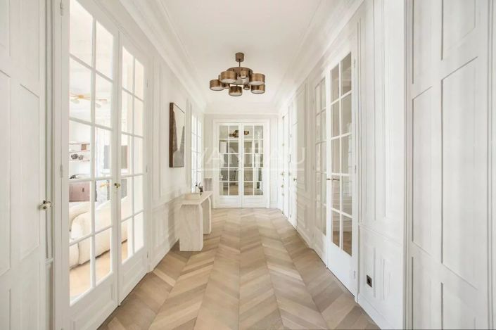 Image No.7-5 Bed Apartment for sale