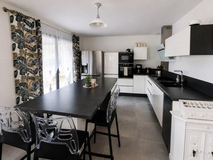 Image No.7-3 Bed House for sale