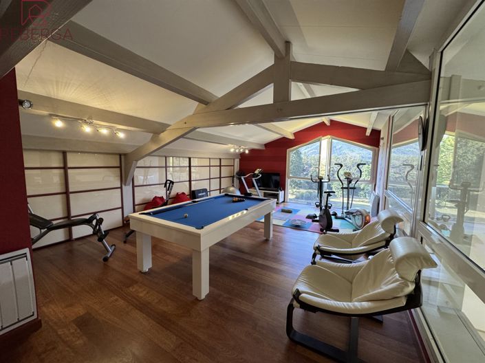 Image No.21-4 Bed House for sale