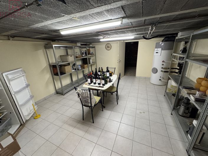 Image No.30-4 Bed House for sale