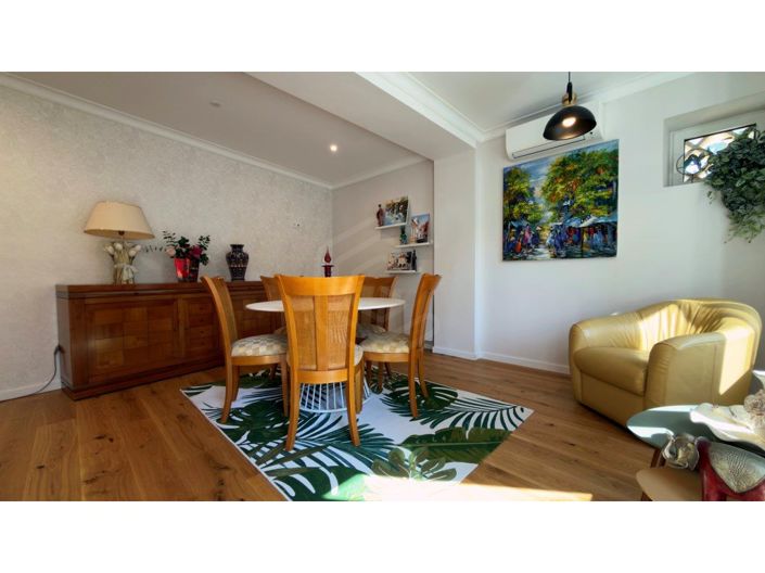Image No.11-5 Bed House for sale