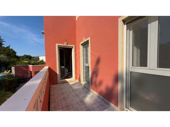 Image No.24-5 Bed House for sale
