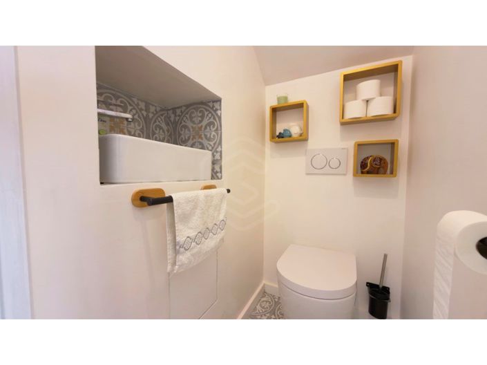 Image No.25-5 Bed House for sale