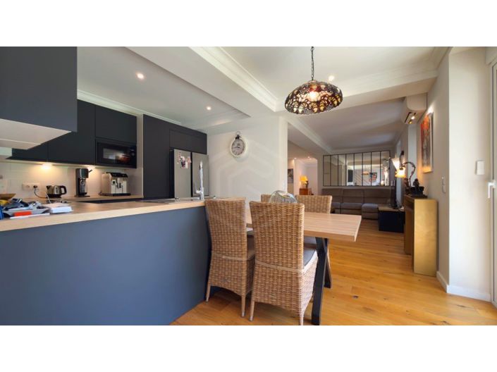 Image No.31-5 Bed House for sale