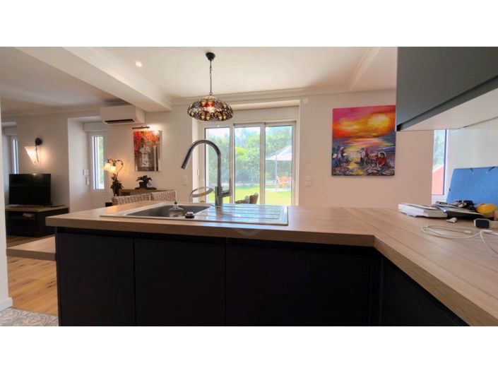 Image No.35-5 Bed House for sale