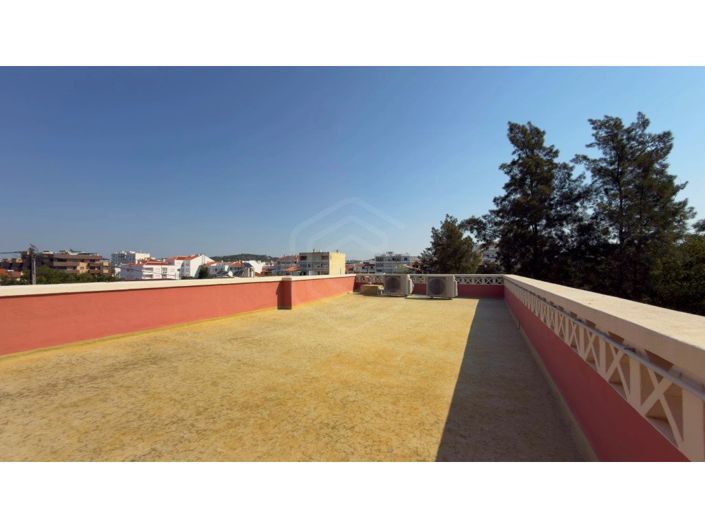 Image No.48-5 Bed House for sale