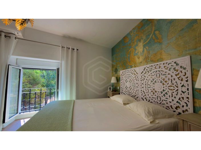 Image No.57-5 Bed House for sale