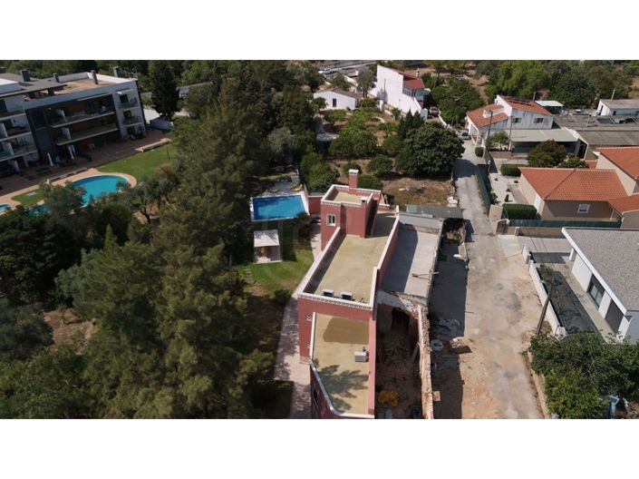 Image No.7-5 Bed House for sale