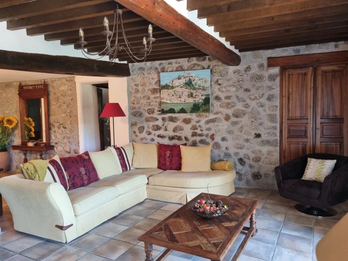 Image No.18-4 Bed House for sale