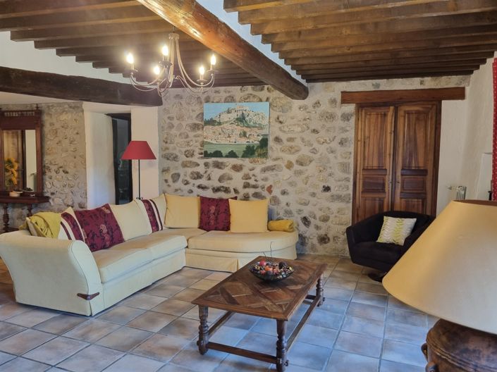Image No.20-4 Bed House for sale