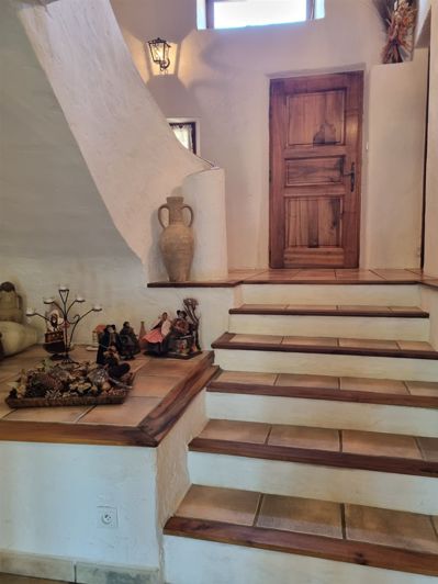 Image No.21-4 Bed House for sale