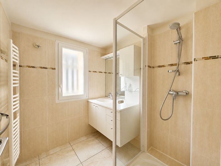 Image No.11-4 Bed House for sale