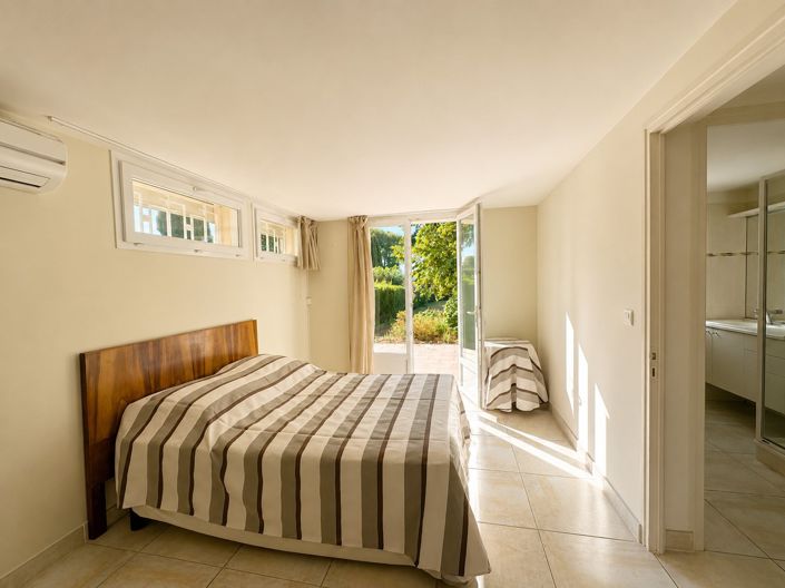 Image No.9-4 Bed House for sale
